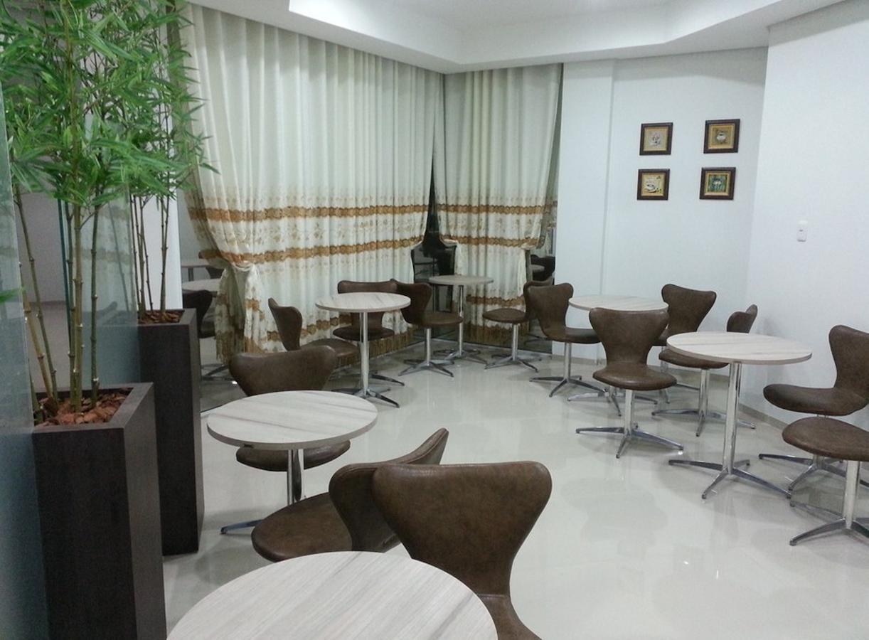 Hotel Vanes Coronel Freitas Екстер'єр фото