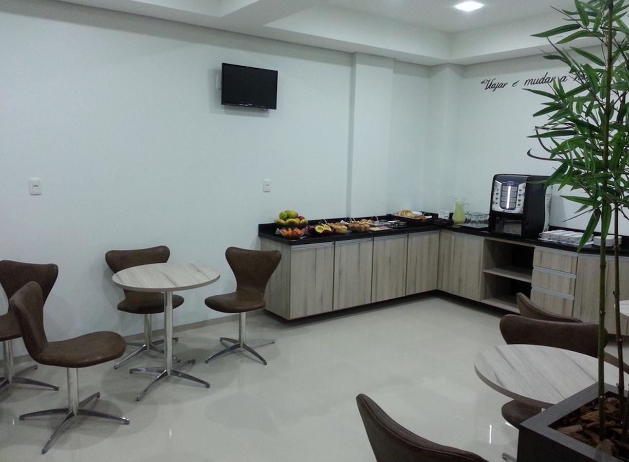 Hotel Vanes Coronel Freitas Екстер'єр фото