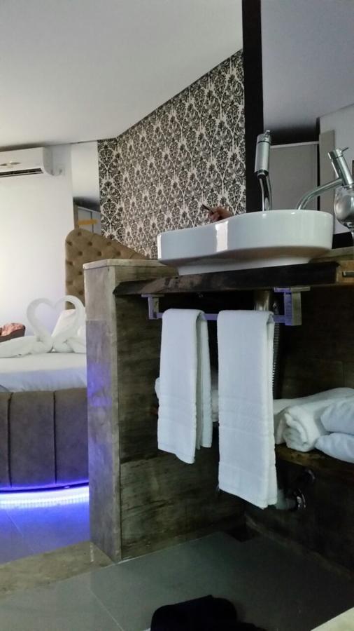 Hotel Vanes Coronel Freitas Номер фото